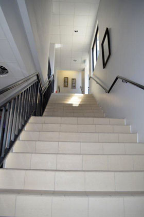 Paddy's Hotel & Apartments 